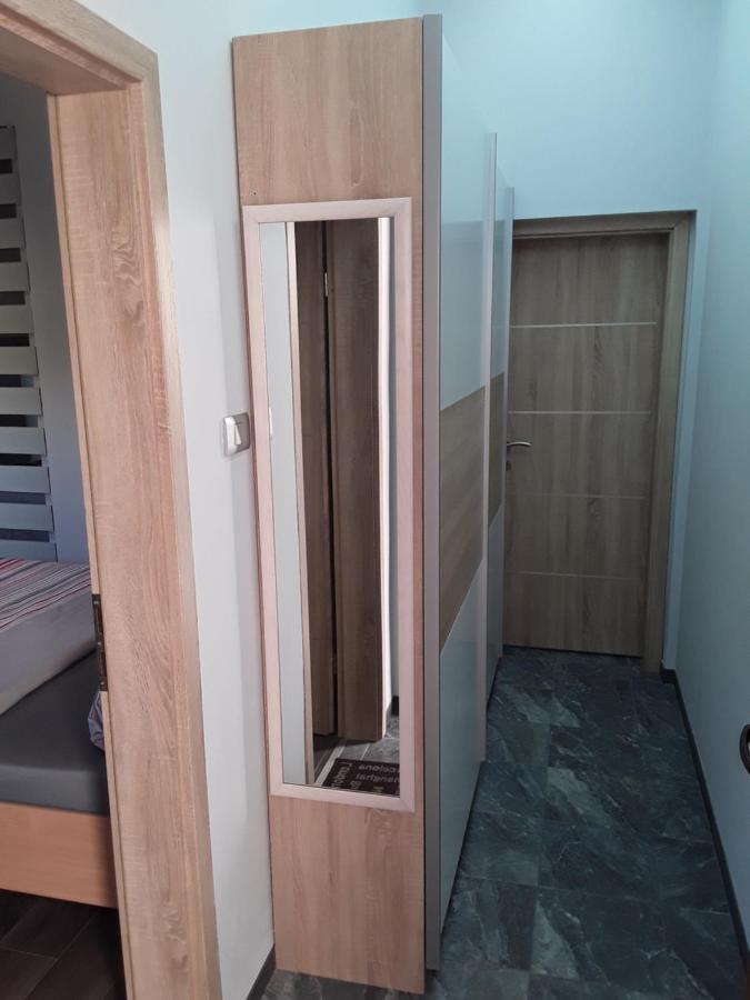 Apartman Studio Erin Ровинь Экстерьер фото